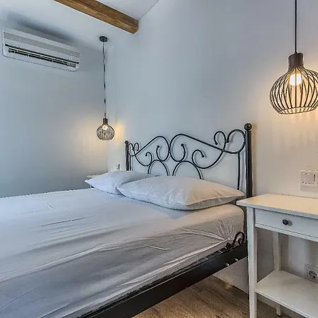 Apartment With Balcony Split